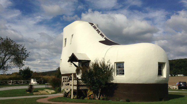 Most Unique Roadside Attraction Businesses in the U.S. - Haines Shoe House